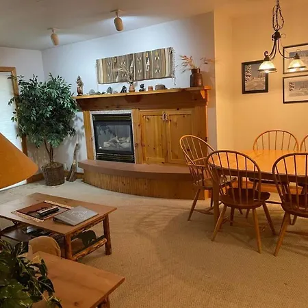 2 Bedroom Condo - Blackfoot 313